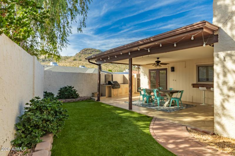 Mountain Views + Built in BBQ