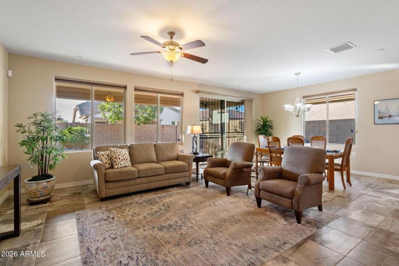 2-web-or-mls-_DSC8800