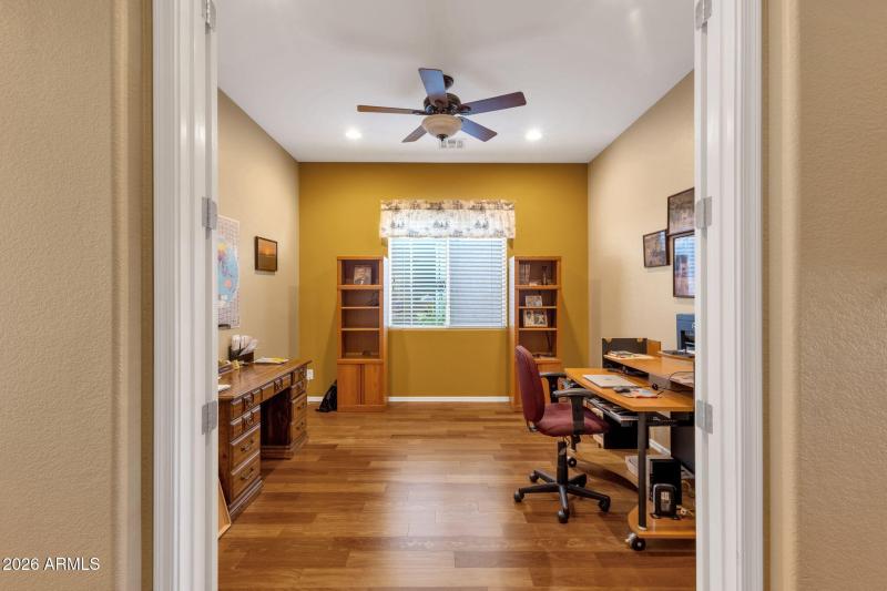 11-web-or-mls-4521-e-carob-dr