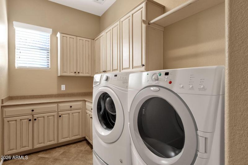 14-web-or-mls-4521-e-carob-dr