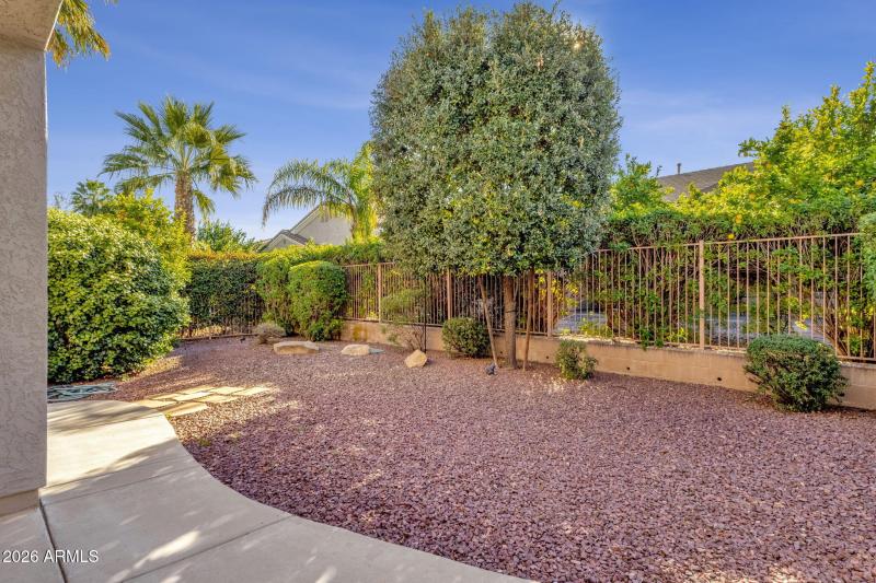 33-web-or-mls-4521-e-carob-dr