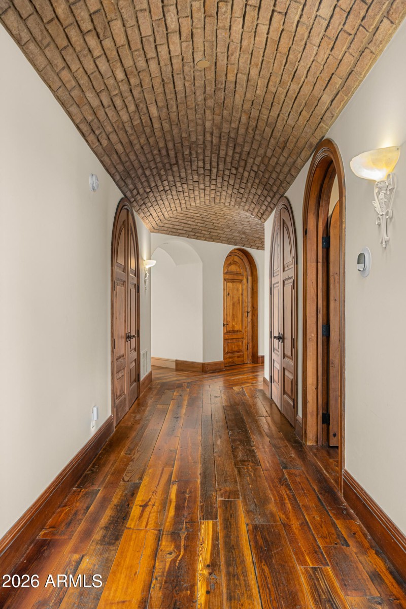 43guest hallway_first floor