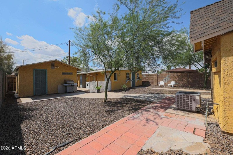 20210902210346644344000000-o