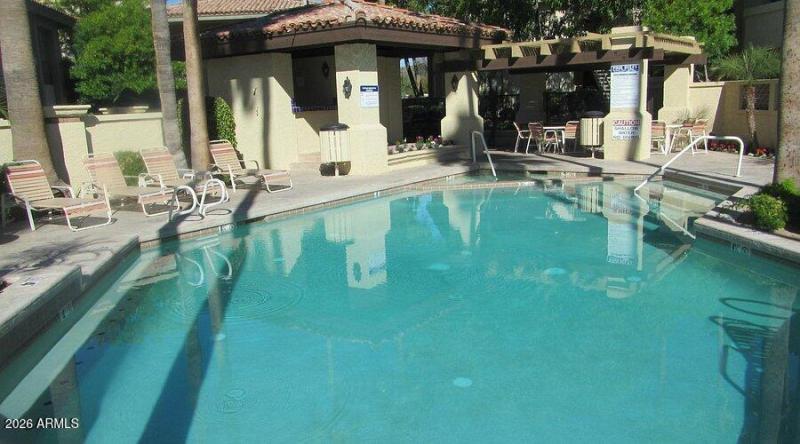 pointe-condos-at-tapatio