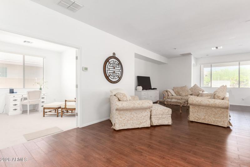 0005-05 Dove Wing 12122