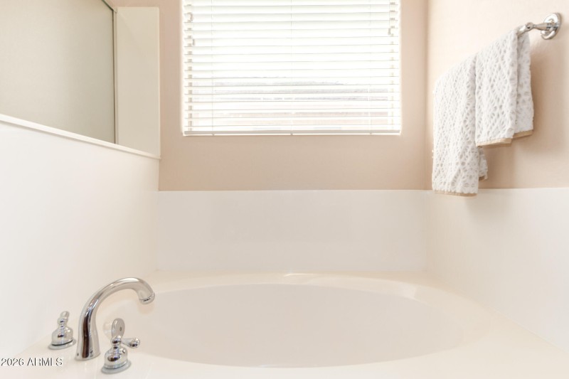 0025-25 Dove Wing 12122