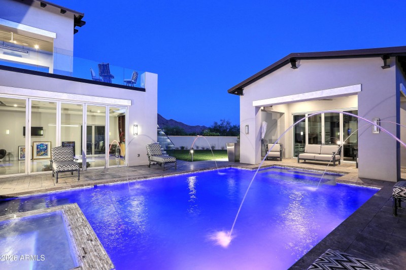 Night-Pool Water Feature