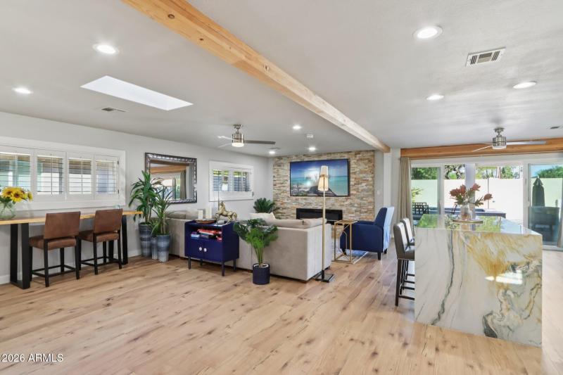 17-web-or-mls-N 82nd St-S1601-017