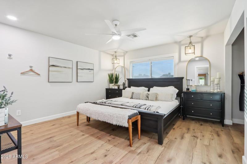 27-web-or-mls-N 82nd St-S1601-027