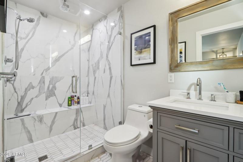 30-web-or-mls-N 82nd St-S1601-030