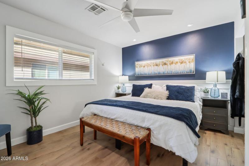 33-web-or-mls-N 82nd St-S1601-033