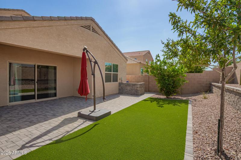 19 High-Quality Turf & Mature Trees