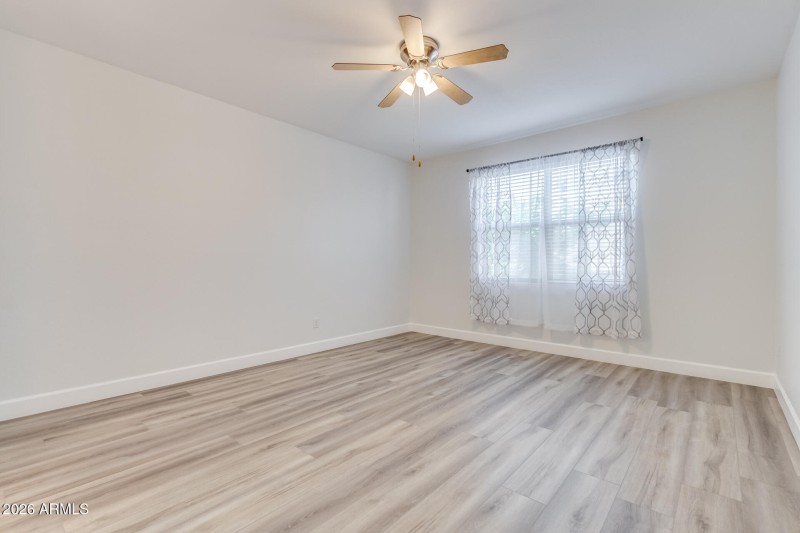 52 Downstairs Primary Bedoom