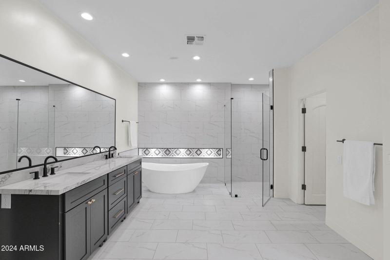 51-web-or-mls-P1053053