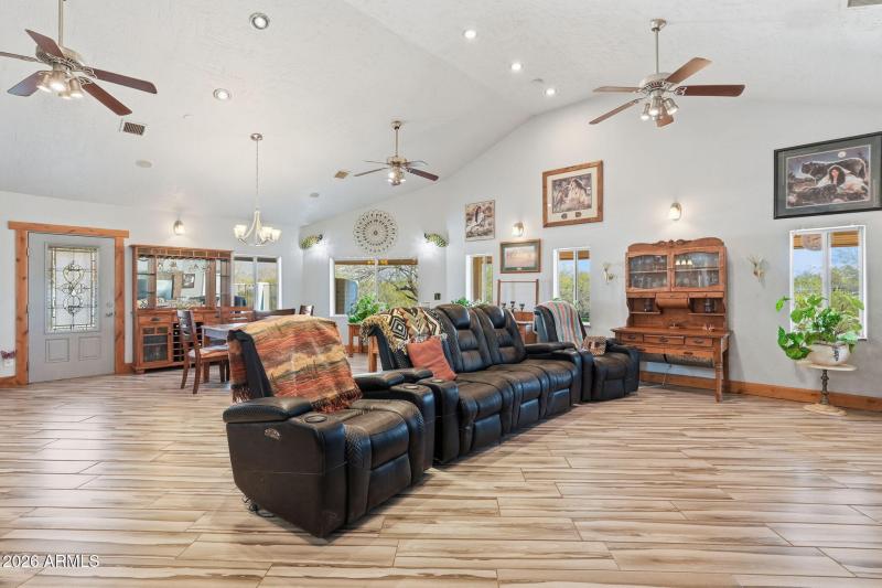 10046 E Hummingbird Lane