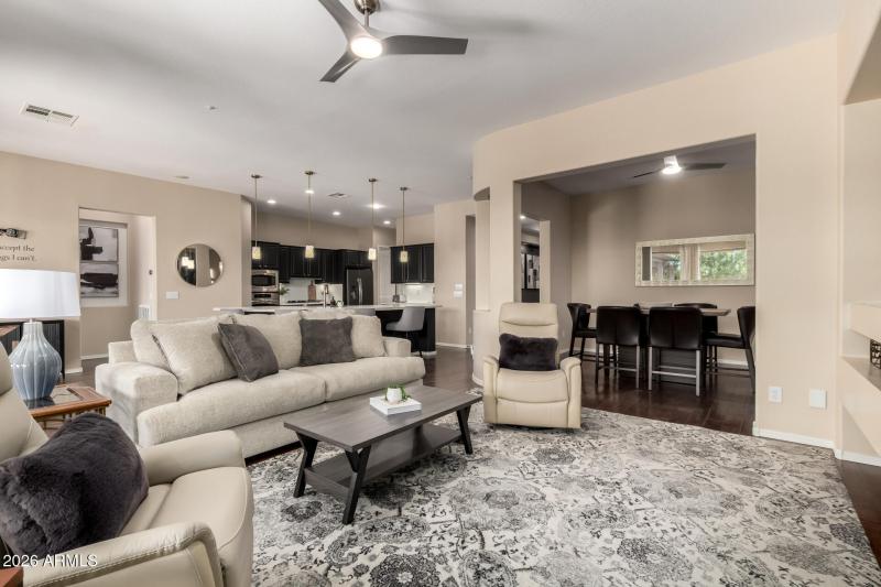 Family rm open to kitchen