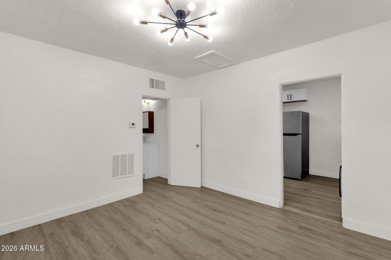 9-web-or-mls-2334-w-morten-ave