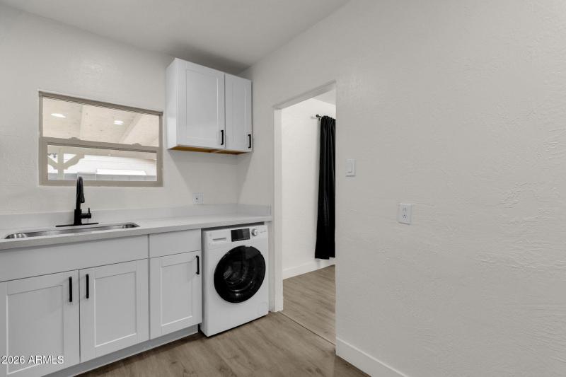 14-web-or-mls-2334-w-morten-ave