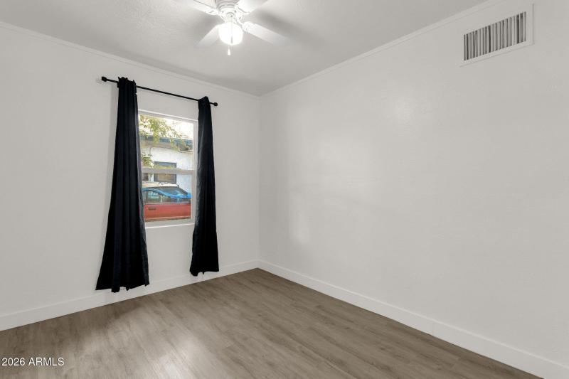 17-web-or-mls-2334-w-morten-ave