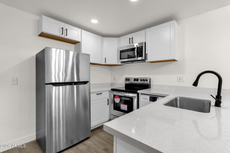 54-web-or-mls-2334-w-morten-ave