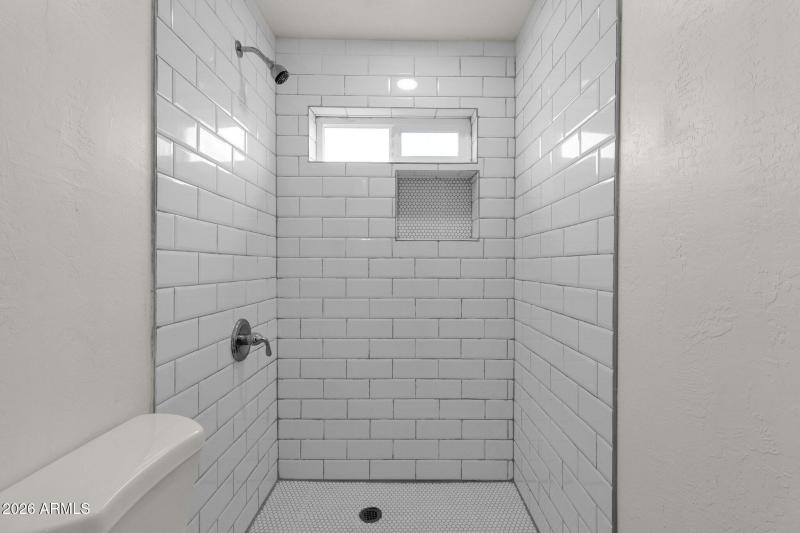 56-web-or-mls-2334-w-morten-ave