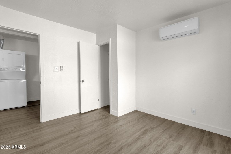 39-web-or-mls-2334-w-morten-ave