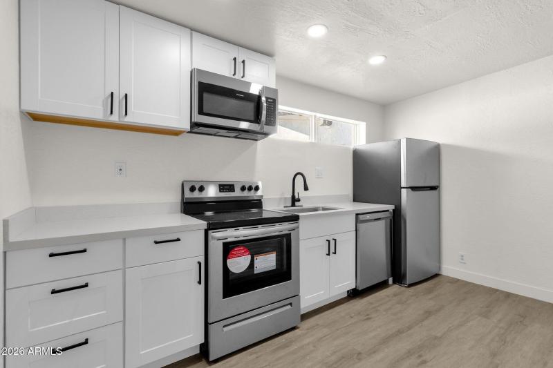 30-web-or-mls-2334-w-morten-ave