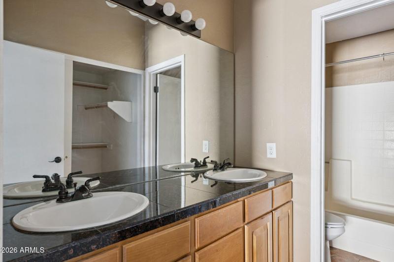 19-web-or-mls-1417-n-dana-st