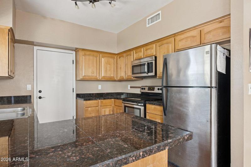 11-web-or-mls-1417-n-dana-st