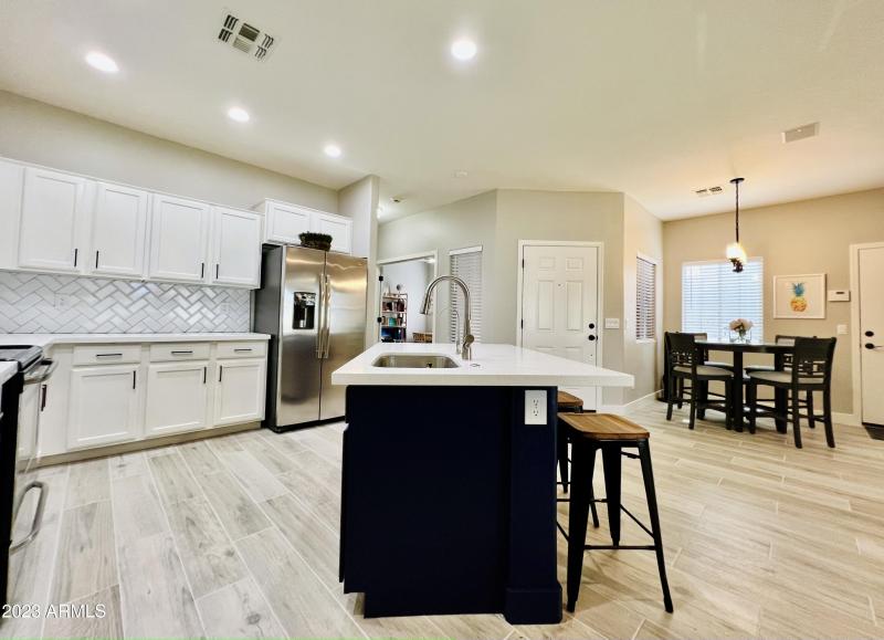 EB3365A6-9FC1-46D2-9A12-416F7654901C