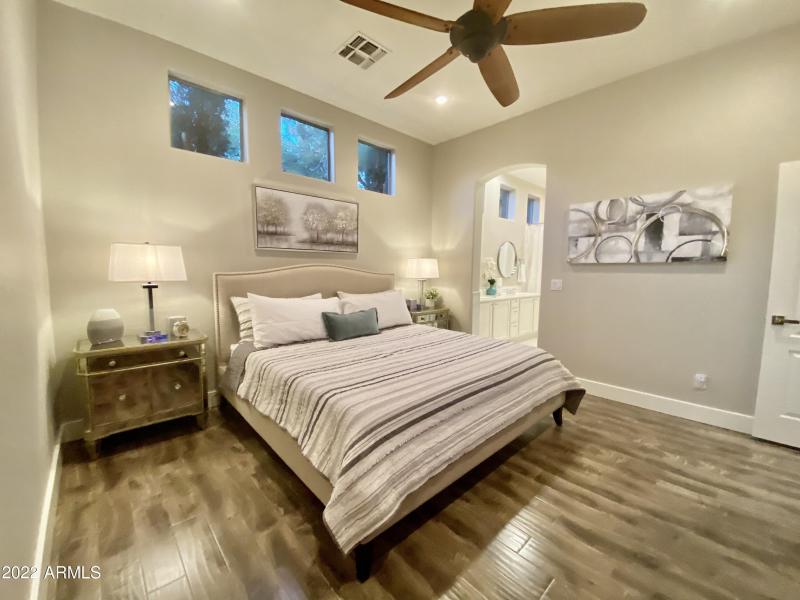 61D1F92C-0837-4CA7-B396-1CA667E5641C