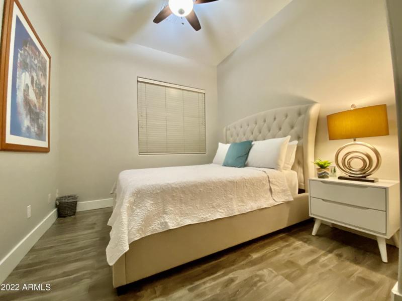 08E5D537-C95E-4C4F-AA73-4A1CEAD56FAF