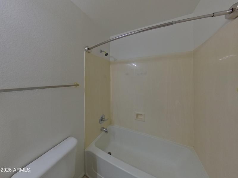 12_pc_l80QWq2a8f_aekOpu7VKi_layout_0