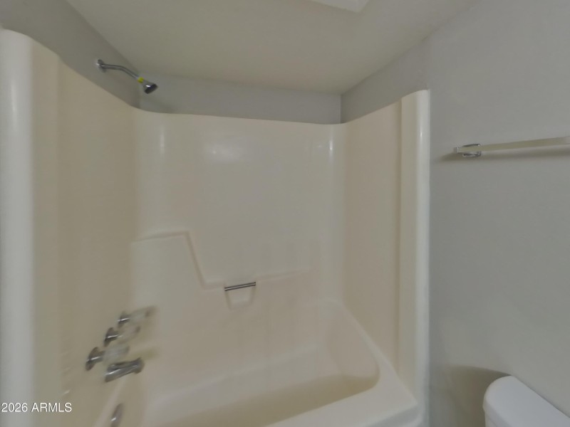 11_pc_yAHkGIKAnK_xdxiAYeH7F_layout_0