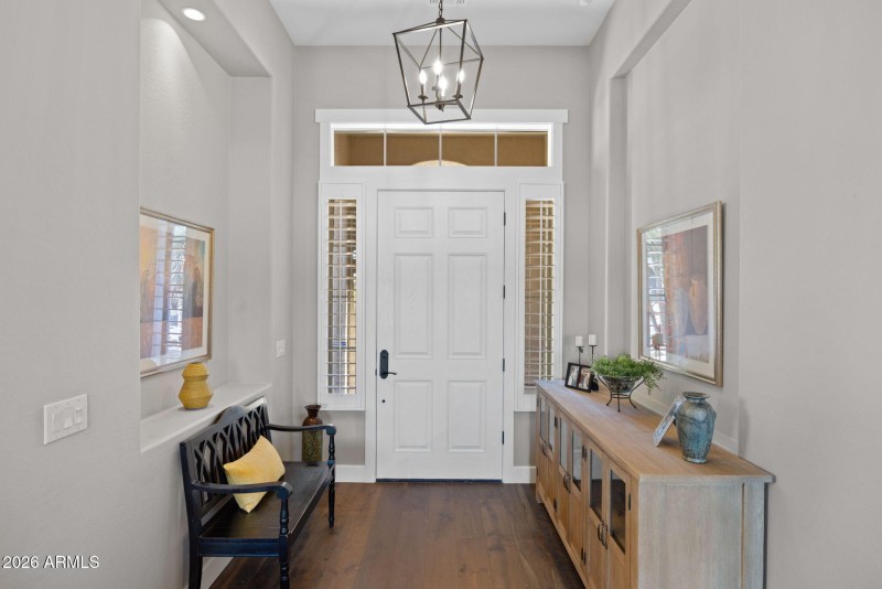 5-web-or-mls-41008-n-club-pointe-dr