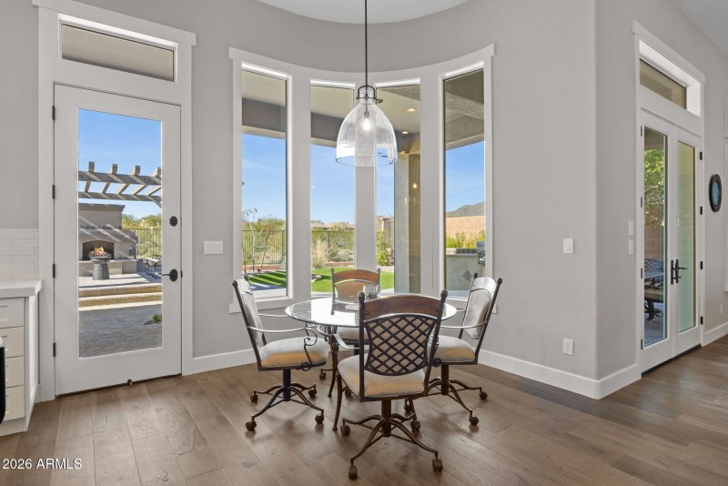 21-web-or-mls-41008-n-club-pointe-dr