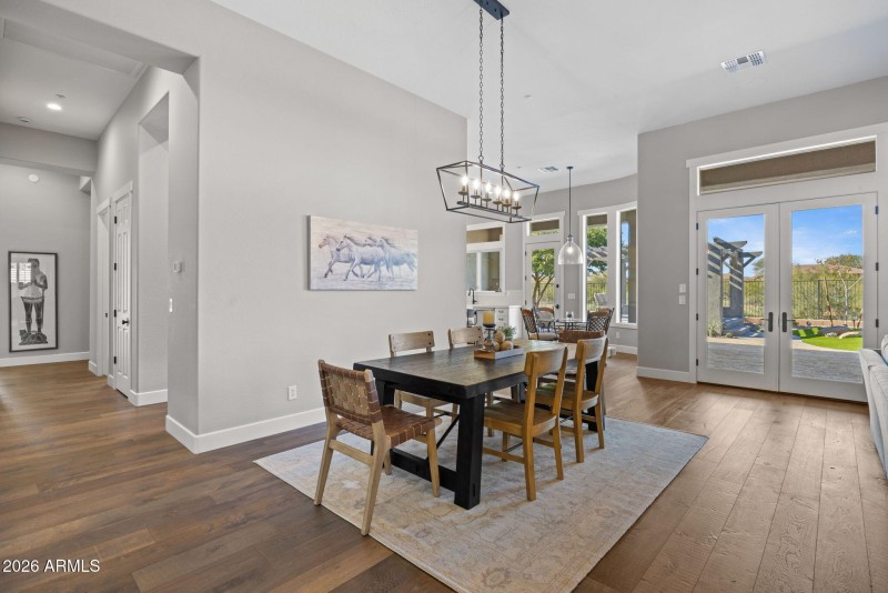 22-web-or-mls-41008-n-club-pointe-dr