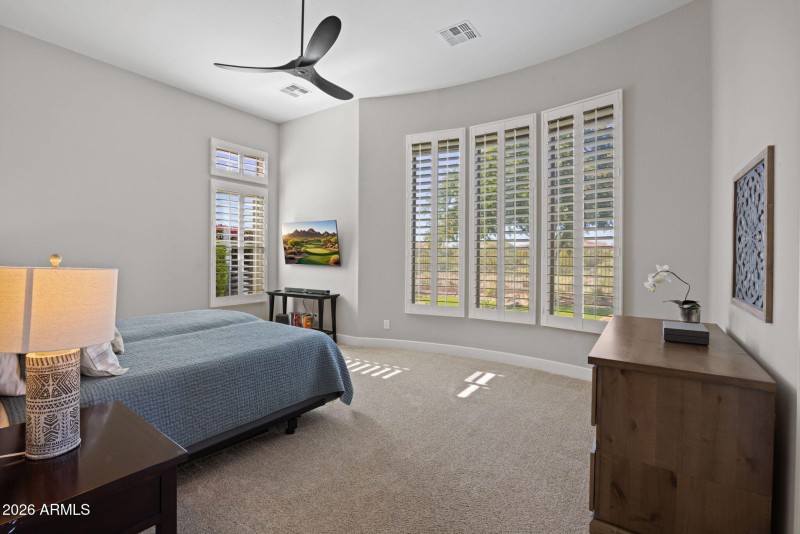 24-web-or-mls-41008-n-club-pointe-dr