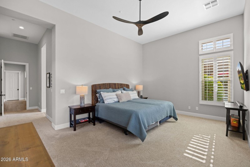 25-web-or-mls-41008-n-club-pointe-dr