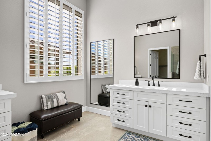 30-web-or-mls-41008-n-club-pointe-dr