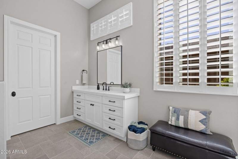 31-web-or-mls-41008-n-club-pointe-dr