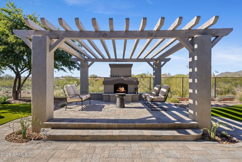 43-web-or-mls-41008-n-club-pointe-dr