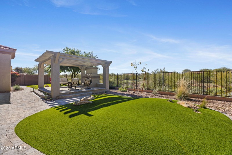 49-web-or-mls-41008-n-club-pointe-dr