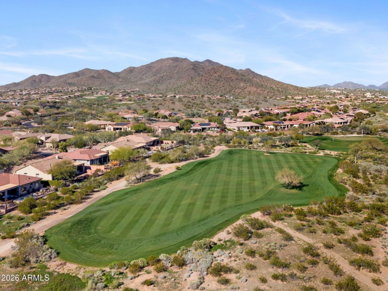 53-web-or-mls-41008-n-club-pointe-dr