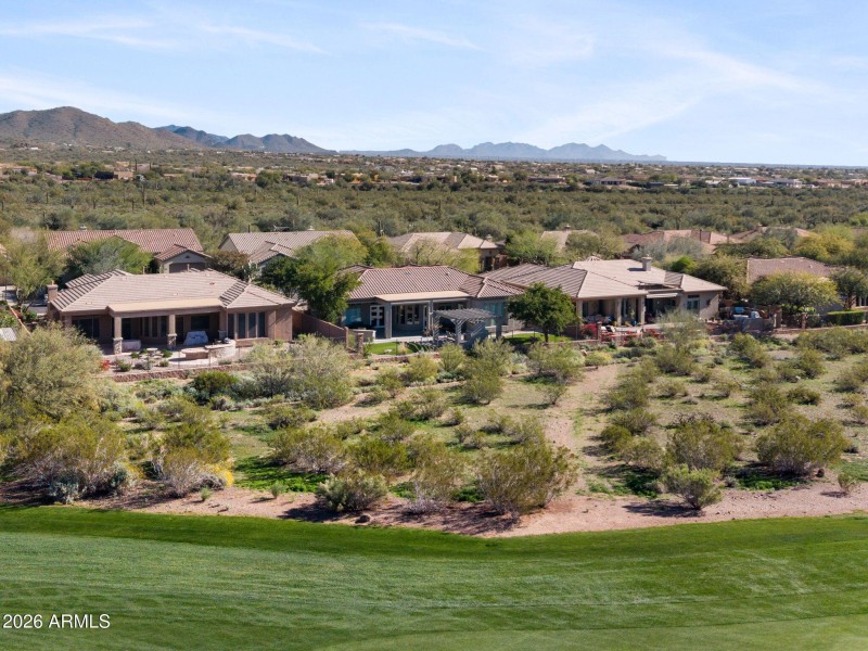 61-web-or-mls-41008-n-club-pointe-dr