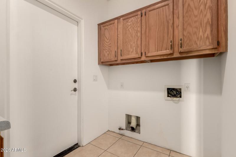 34 - Orangewood 7802