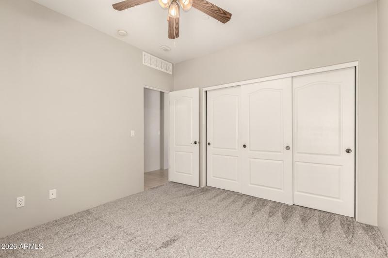 32 - Orangewood 7802