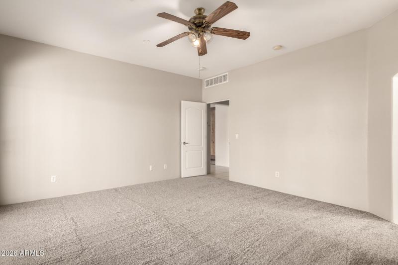 25 - Orangewood 7802