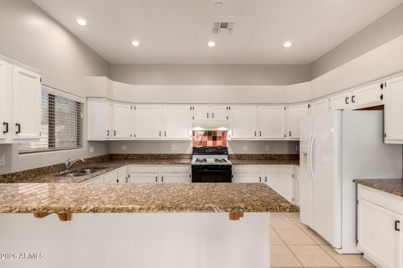 19 - Orangewood 7802