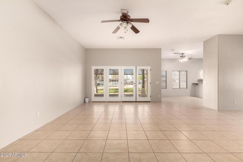 11 - Orangewood 7802